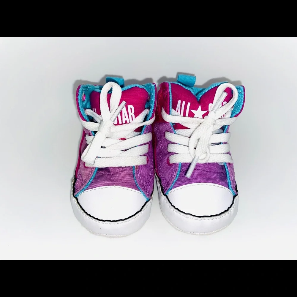 Baby girl Converse